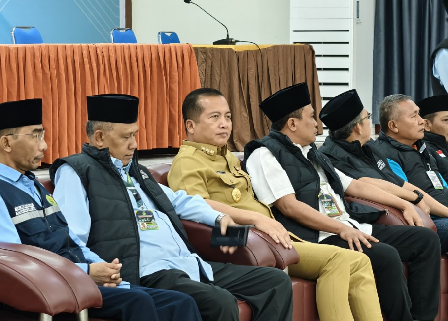 Gubernur NTB Lepas Jemaah Haji Kloter 5 dari Kabupaten Bima, Ajak Jemaah Bawa Nama Baik Indonesia